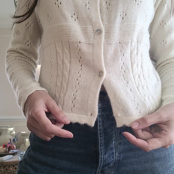 Q House Ivory Pointelle Cardigan Sweater Sz S - Picture 3 of 6
